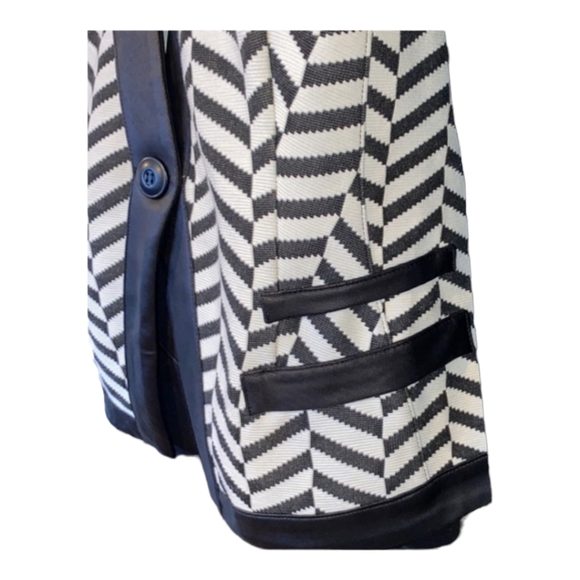 Beautiful Picadily jacket and skirt - Picture 4 of 12